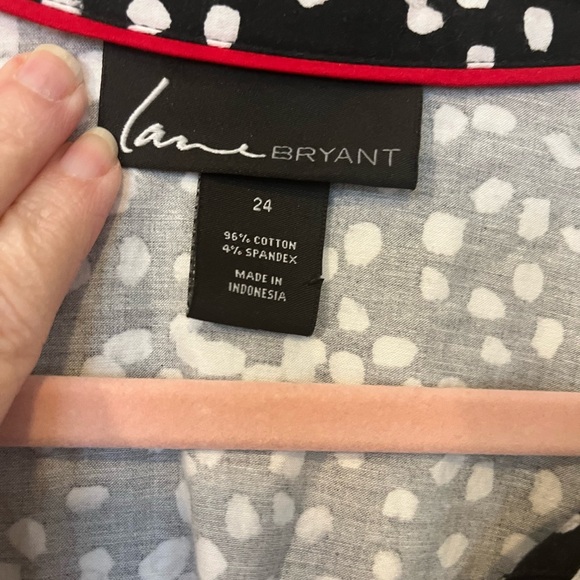 Lane Bryant stretch button down jeweled collar size 24 contrast cuff black white - Picture 3 of 9